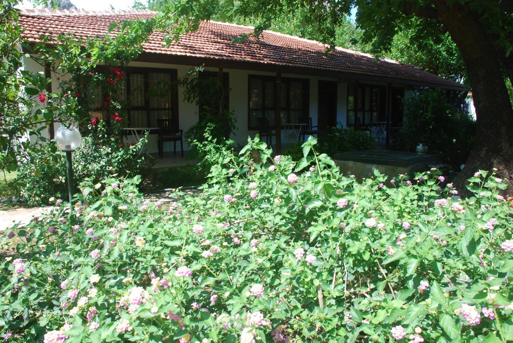 Dolunay Apart Hotel Çıralı Buitenkant foto